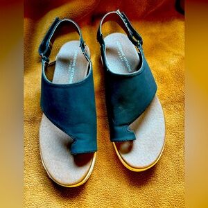 Adrienne Vittadini Sport black sandal - size 8.5